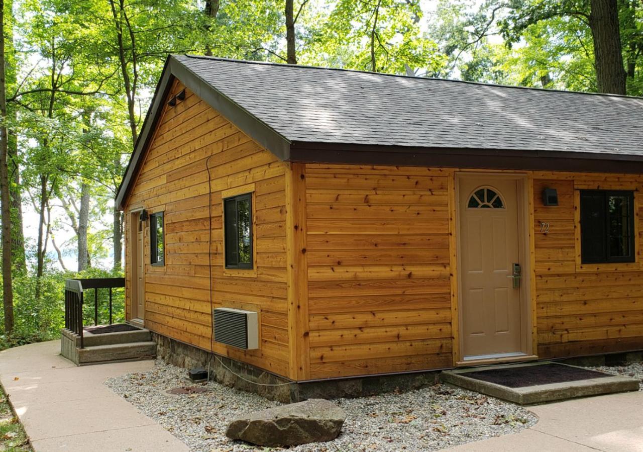 Potawatomi Inn & Cabins Angola Exterior photo